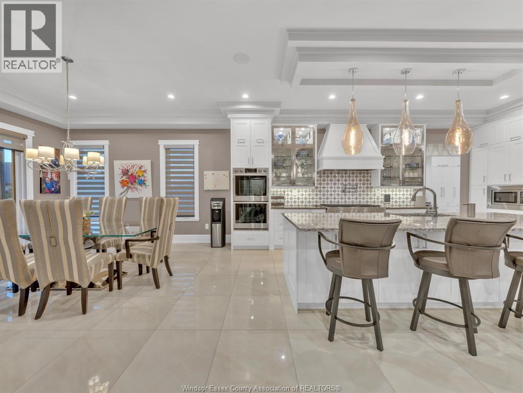 11245 Riverside Drive, Windsor, ON - Indoor