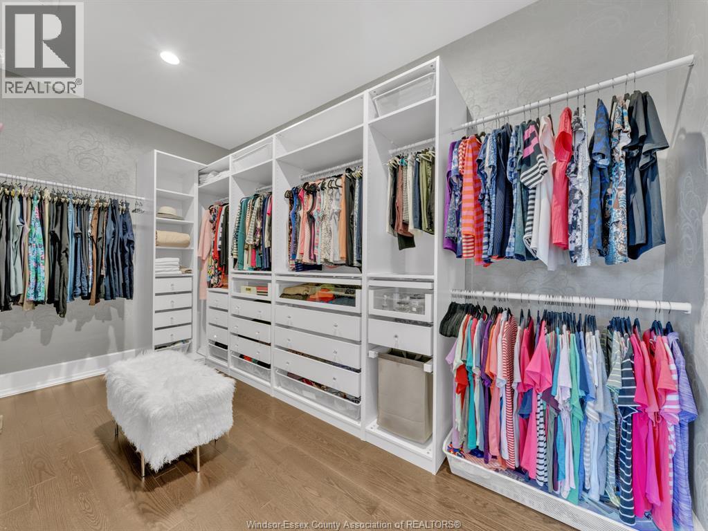 11245 Riverside Drive, Windsor, ON - Indoor With Storage