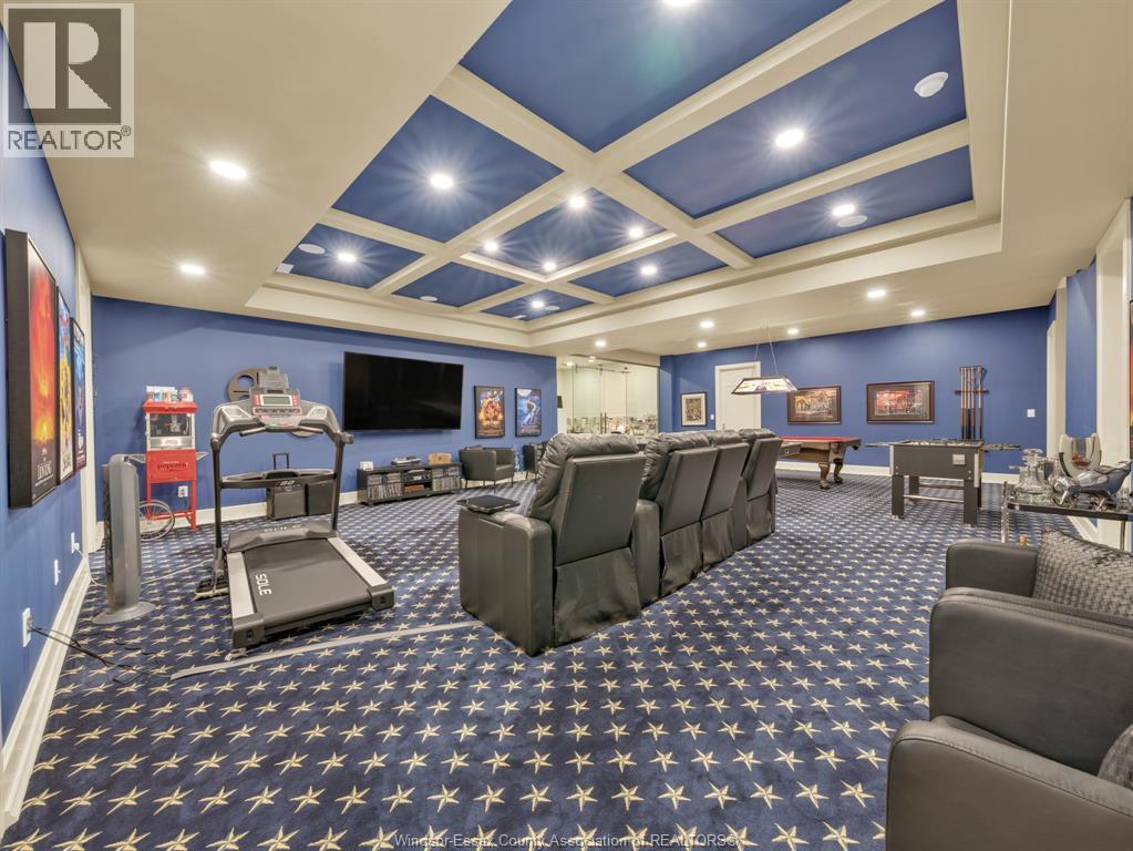 11245 Riverside Drive, Windsor, ON - Indoor Photo Showing Other Room