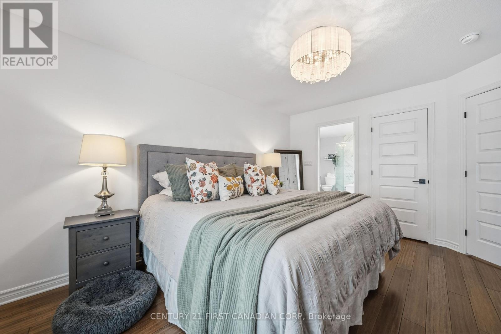 191 Gilmour Drive, Lucan Biddulph (Lucan), ON - Indoor Photo Showing Bedroom