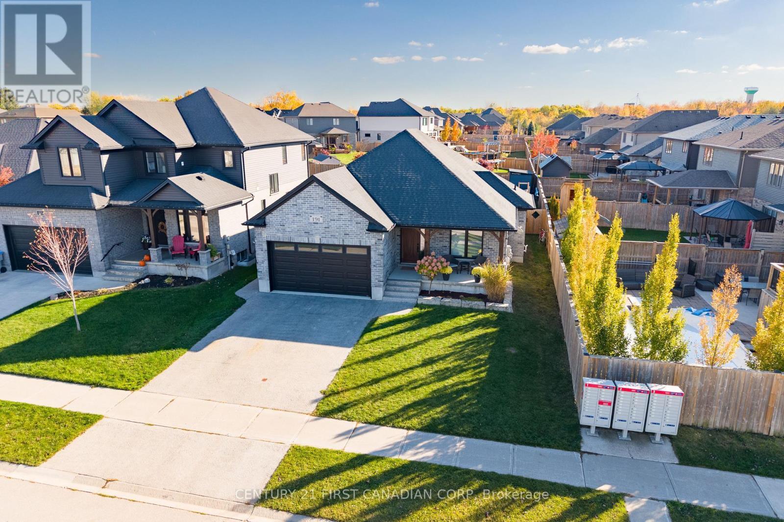 191 Gilmour Drive, Lucan Biddulph (Lucan), ON - Outdoor