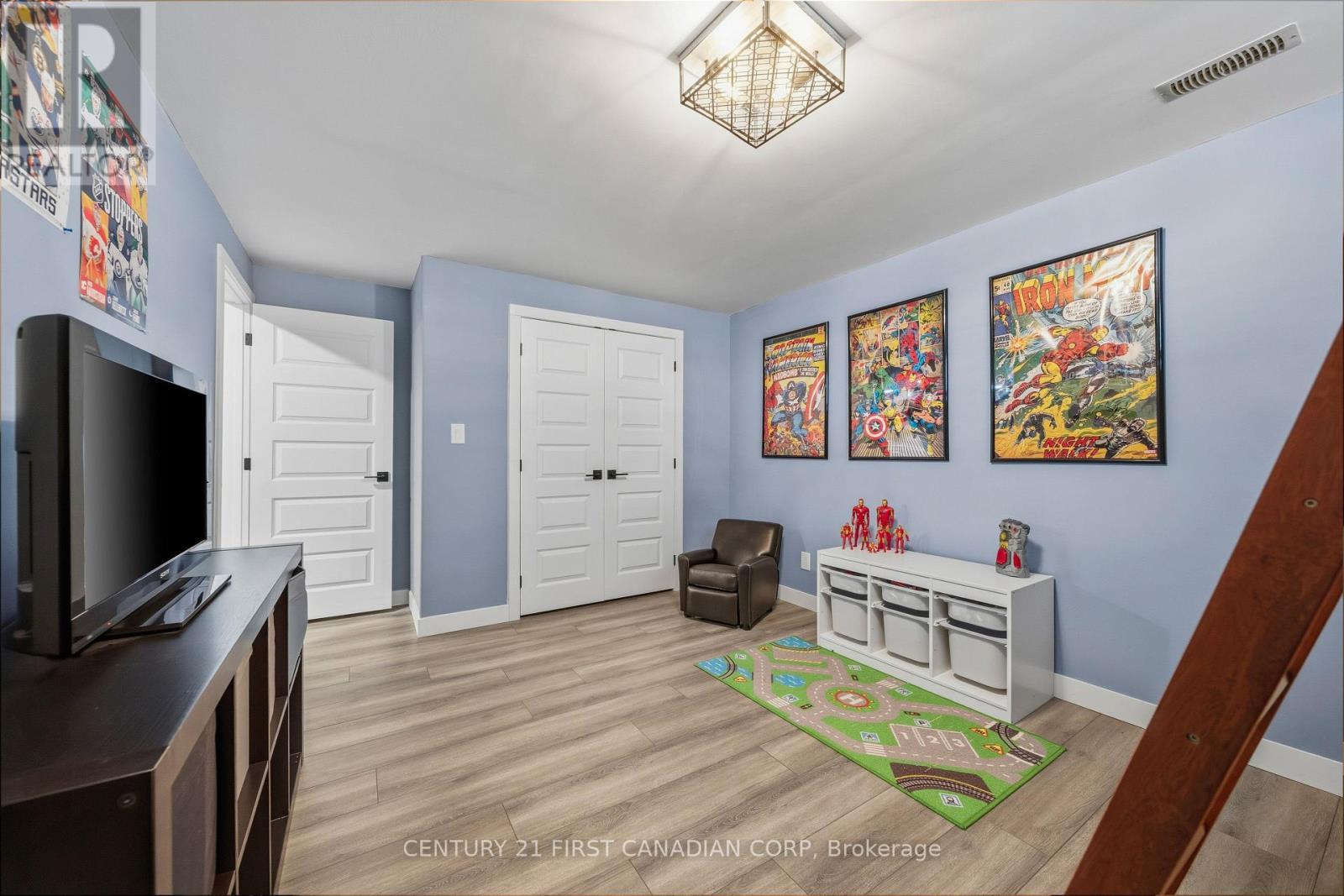 191 Gilmour Drive, Lucan Biddulph (Lucan), ON - Indoor Photo Showing Other Room