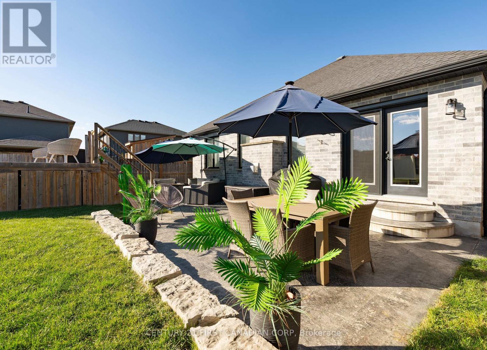 191 Gilmour Drive, Lucan Biddulph (Lucan), ON - Outdoor