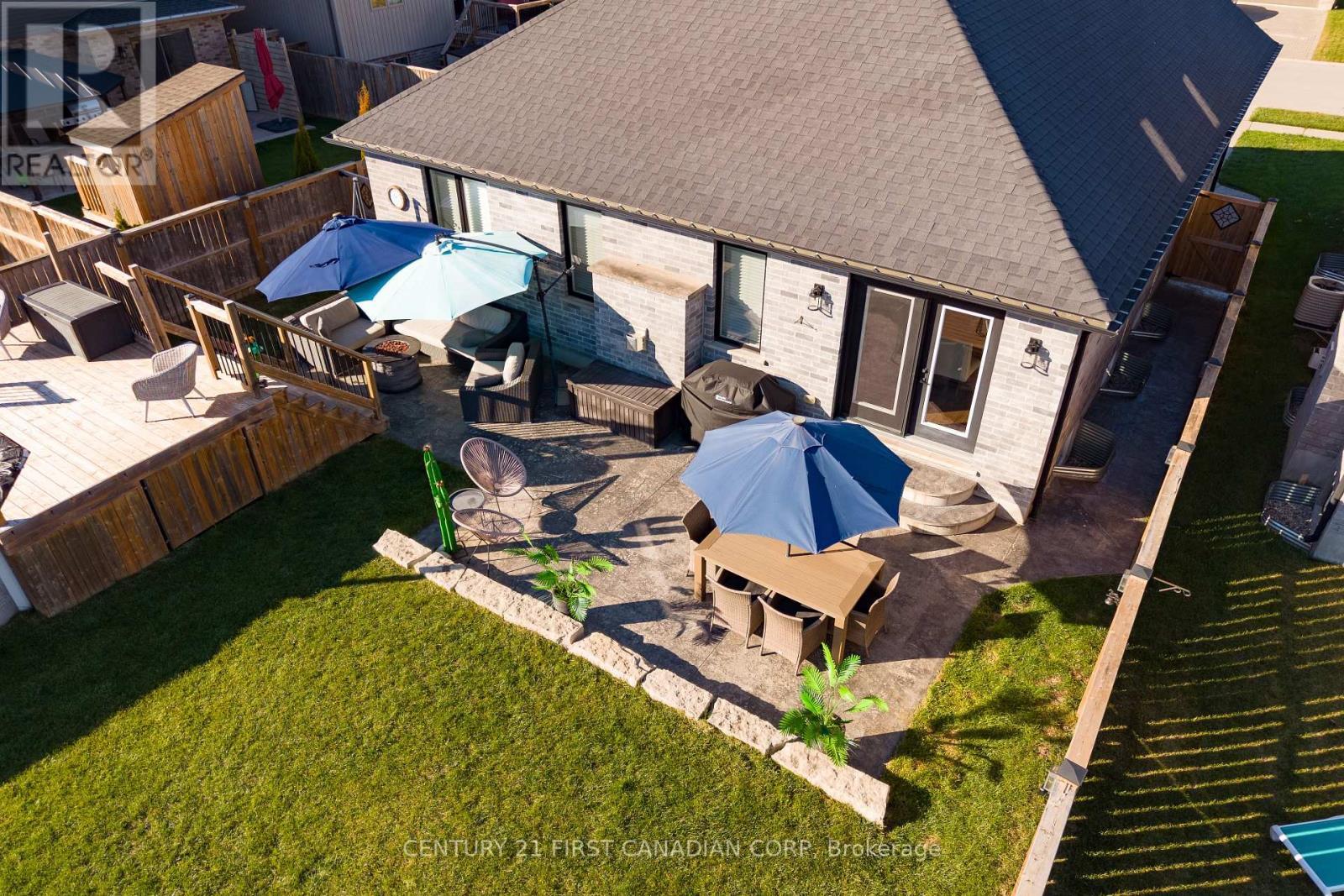 191 Gilmour Drive, Lucan Biddulph (Lucan), ON - Outdoor