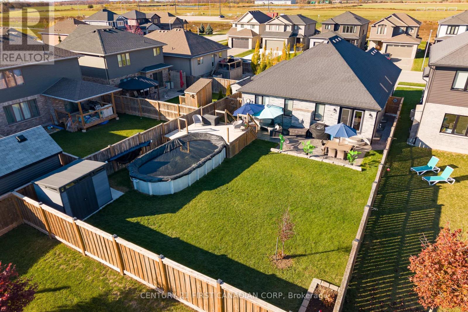 191 Gilmour Drive, Lucan Biddulph (Lucan), ON - Outdoor