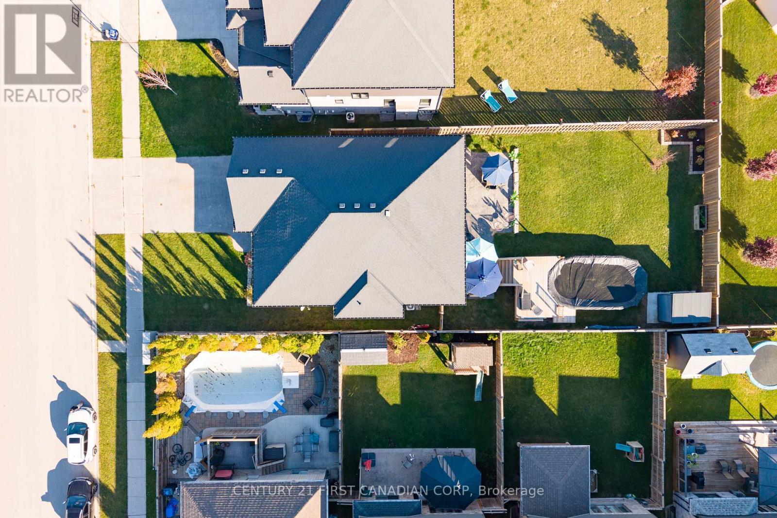 191 Gilmour Drive, Lucan Biddulph (Lucan), ON - Outdoor With View