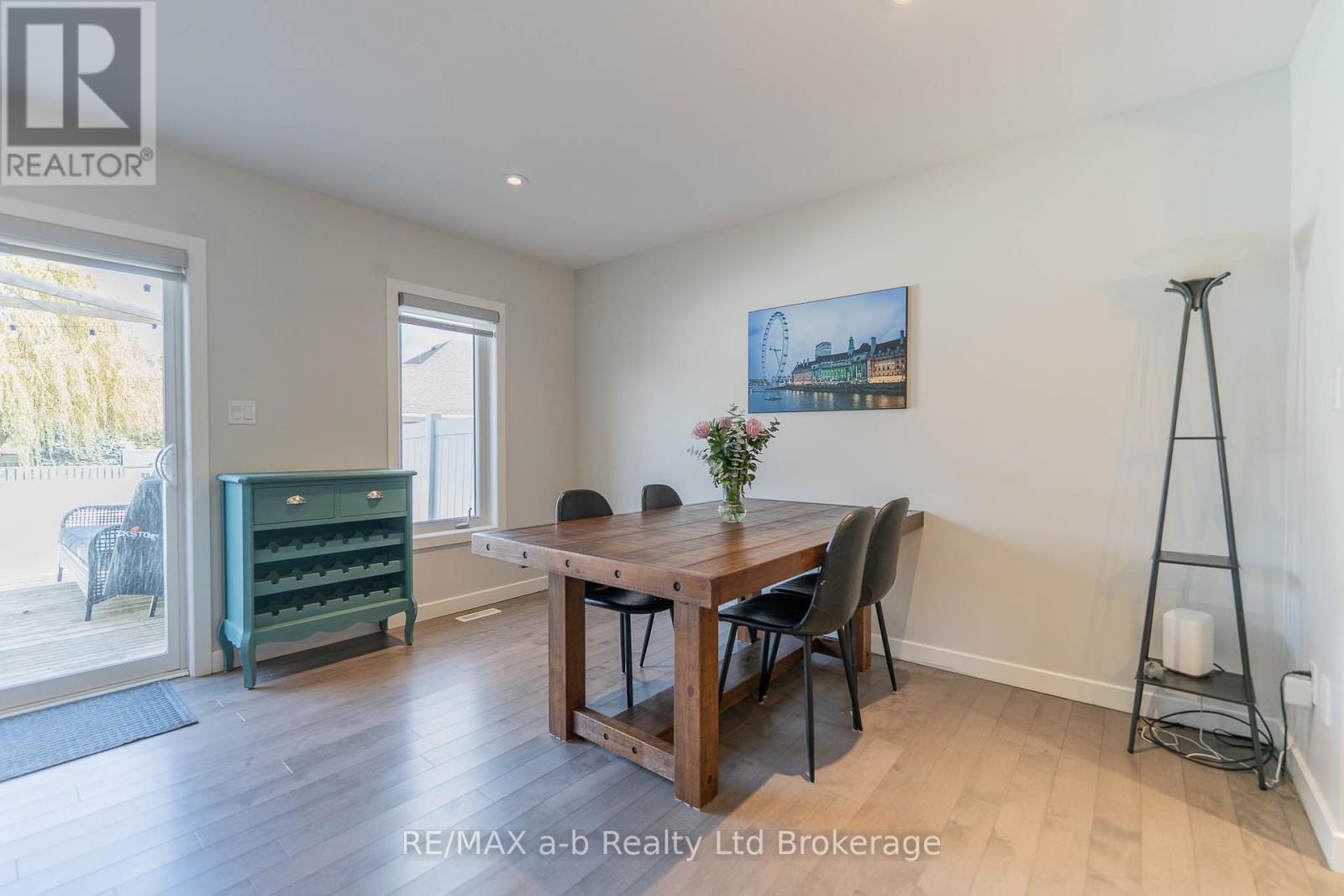 109 Denrich Avenue, Tillsonburg, ON - Indoor Photo Showing Dining Room
