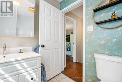 Second floor 4pc bathroom -