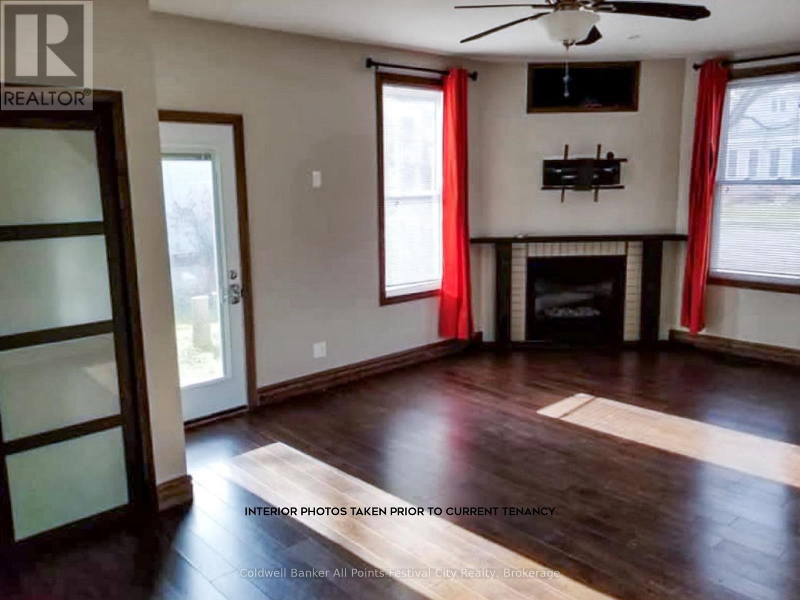 157 Albert Street, Central Huron (Clinton), ON - Indoor With Fireplace