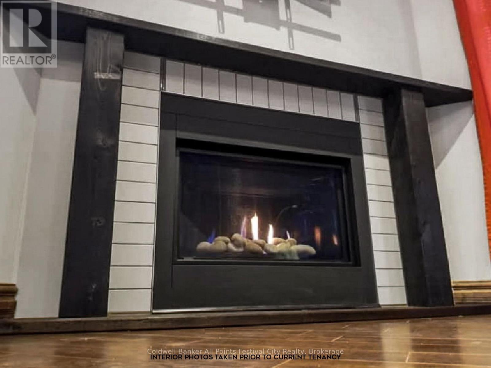 157 Albert Street, Central Huron (Clinton), ON - Indoor Photo Showing Living Room With Fireplace