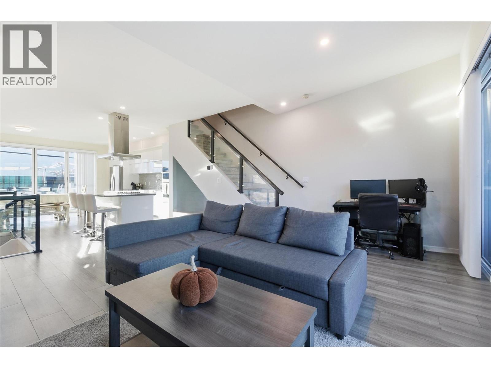 5995 Oliver Landing Crescent Unit# 4, Oliver, BC - Indoor Photo Showing Living Room
