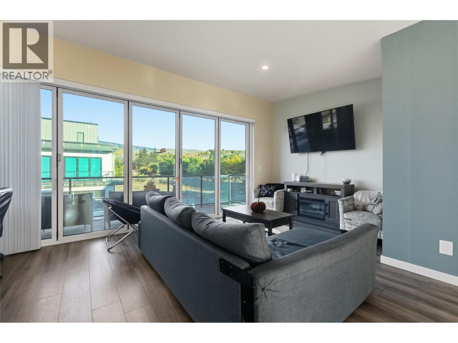 5995 Oliver Landing Crescent Unit# 4, Oliver, BC - Indoor Photo Showing Living Room