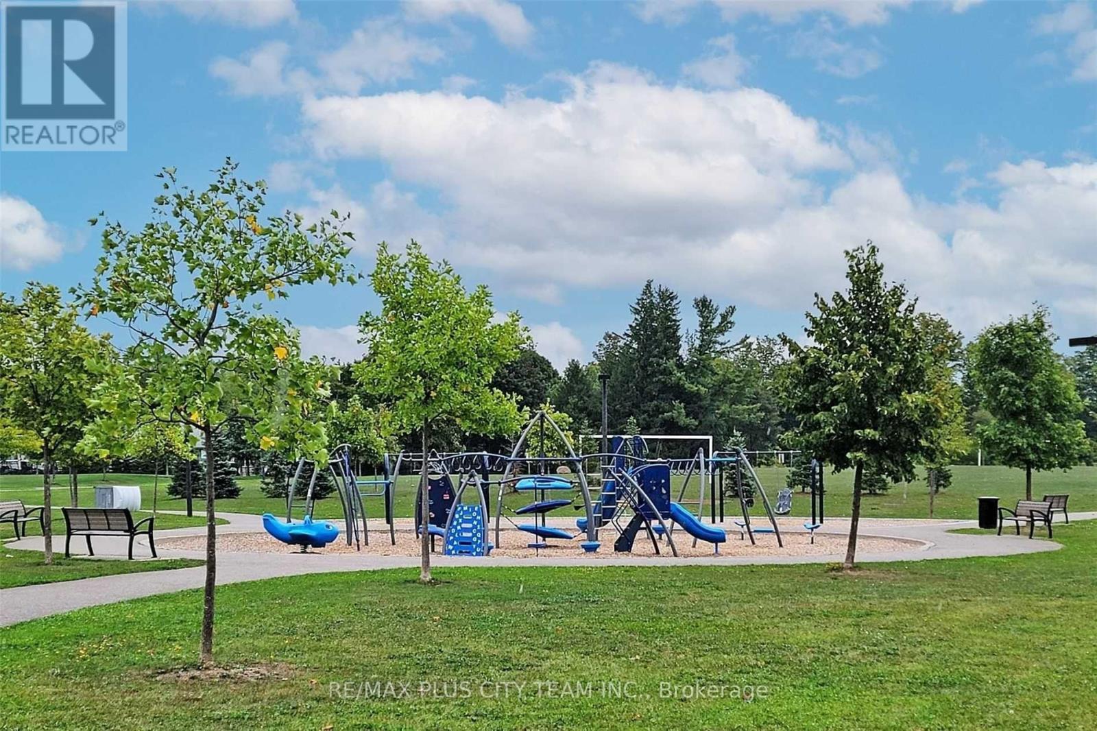 511 - 2635 William Jackson Drive, Pickering, ON - Outdoor With View