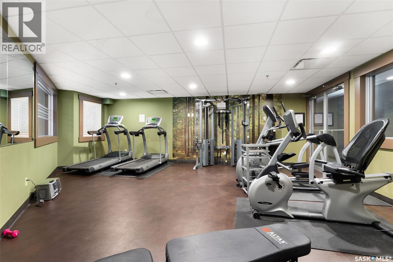111 1220 Blackfoot Drive, Regina, SK - Indoor Photo Showing Gym Room