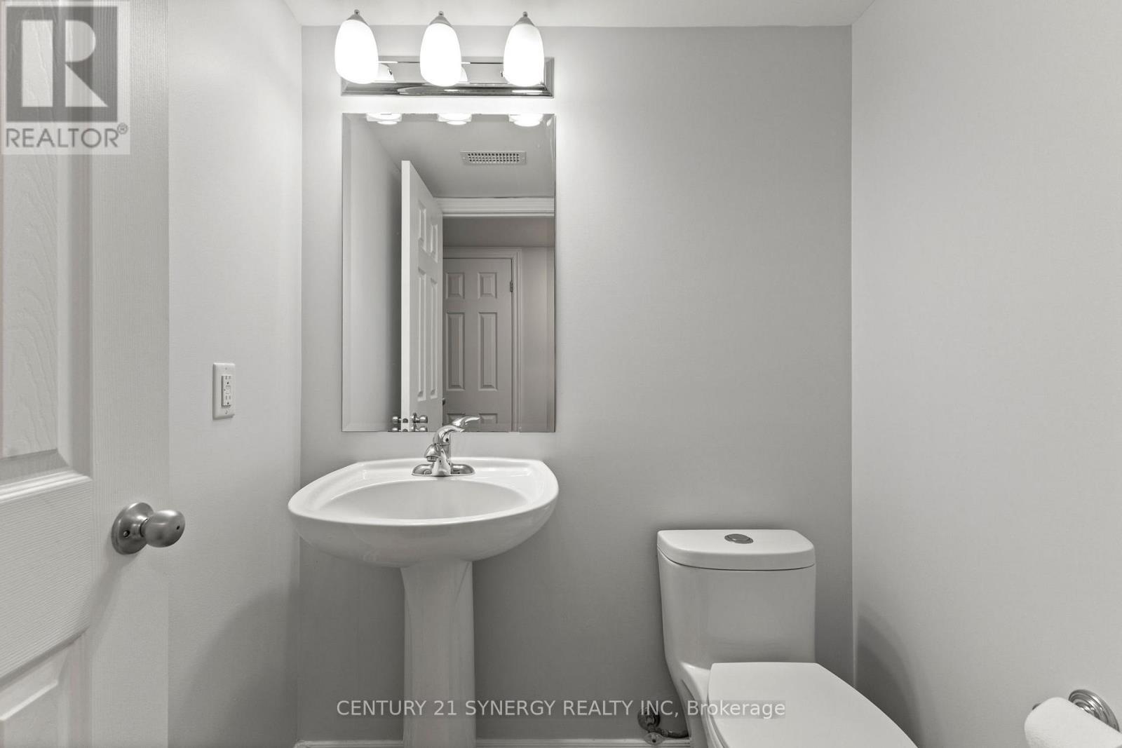 2 - 38 Barnstone Drive, Ottawa, ON - Indoor Photo Showing Bathroom