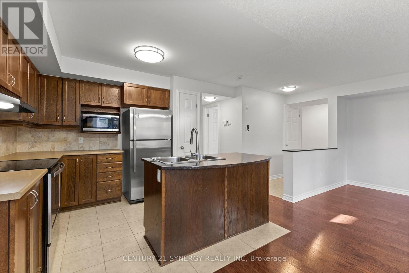 2 - 38 Barnstone Drive, Ottawa, ON - Indoor Photo Showing Kitchen With Double Sink