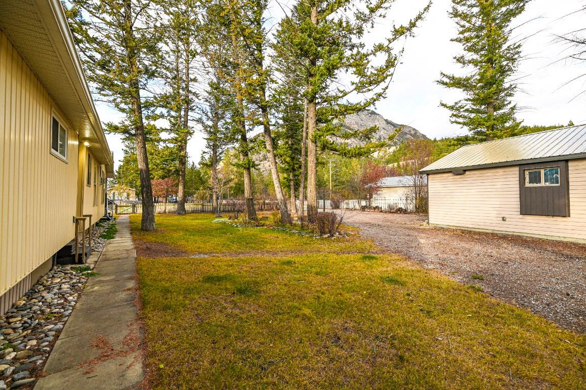 4982 Spruce Avenue, Canal Flats, BC