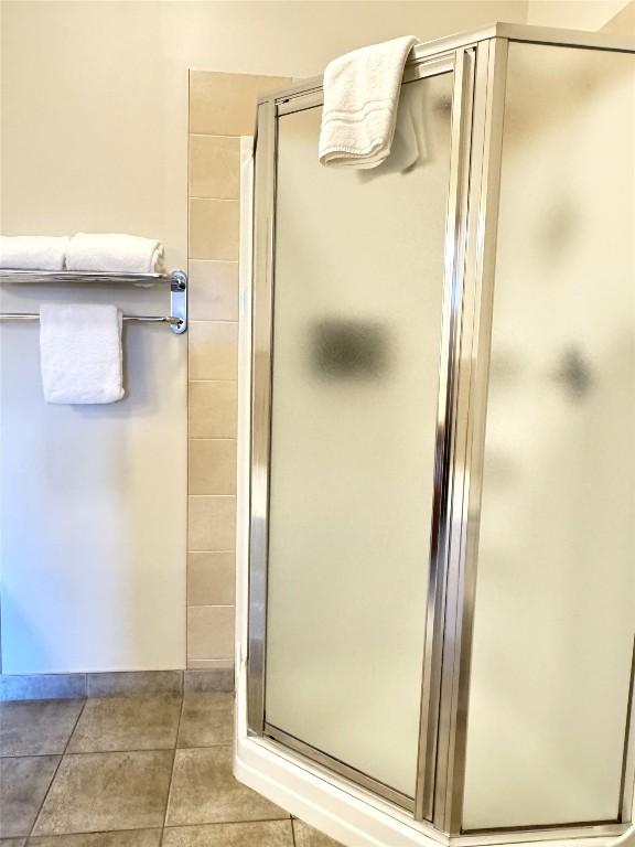 211D-200 Bighorn Boulevard, Radium Hot Springs, BC - Indoor Photo Showing Bathroom