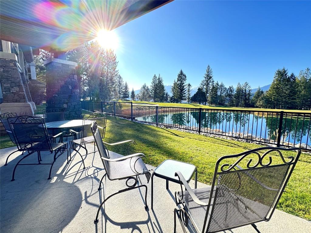 211D-200 Bighorn Boulevard, Radium Hot Springs, BC - Outdoor With In Ground Pool