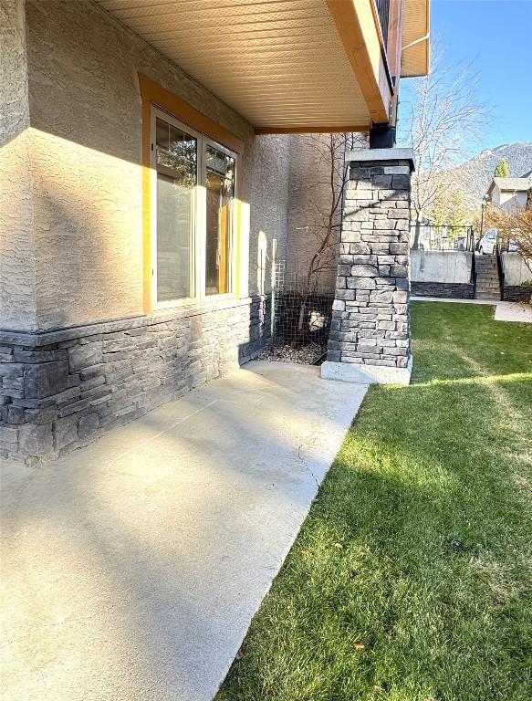 211D-200 Bighorn Boulevard, Radium Hot Springs, BC - Outdoor