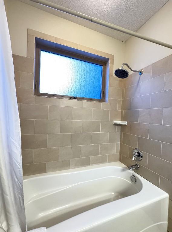 211D-200 Bighorn Boulevard, Radium Hot Springs, BC - Indoor Photo Showing Bathroom