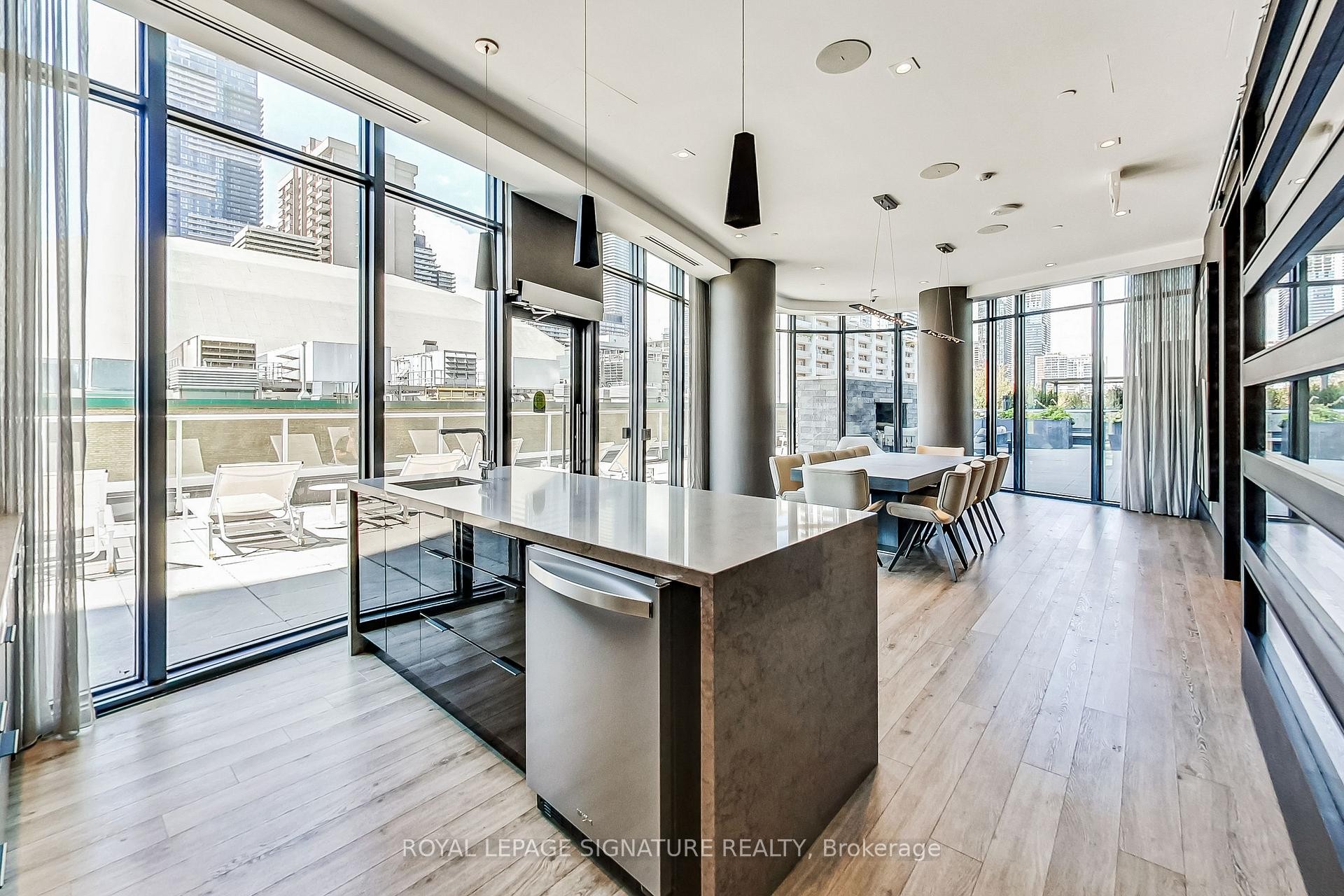 4002-403 Church Street, Toronto, ON - Indoor Photo Showing Other Room