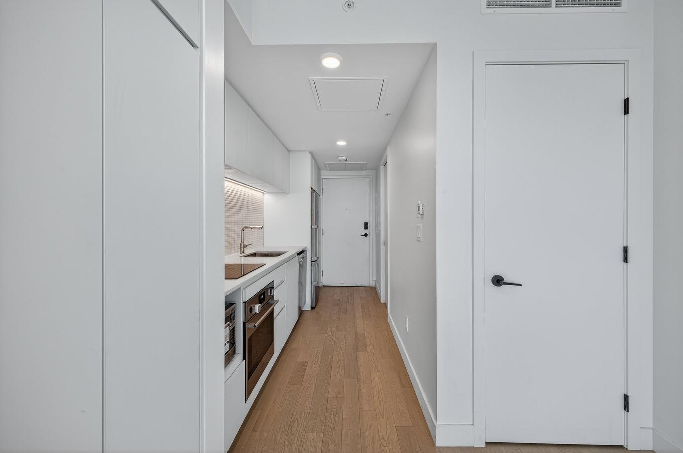 Overall view - 4916-1210 Rue Jeanne-Mance, Montréal (Ville-Marie), QC - Indoor Photo Showing Other Room