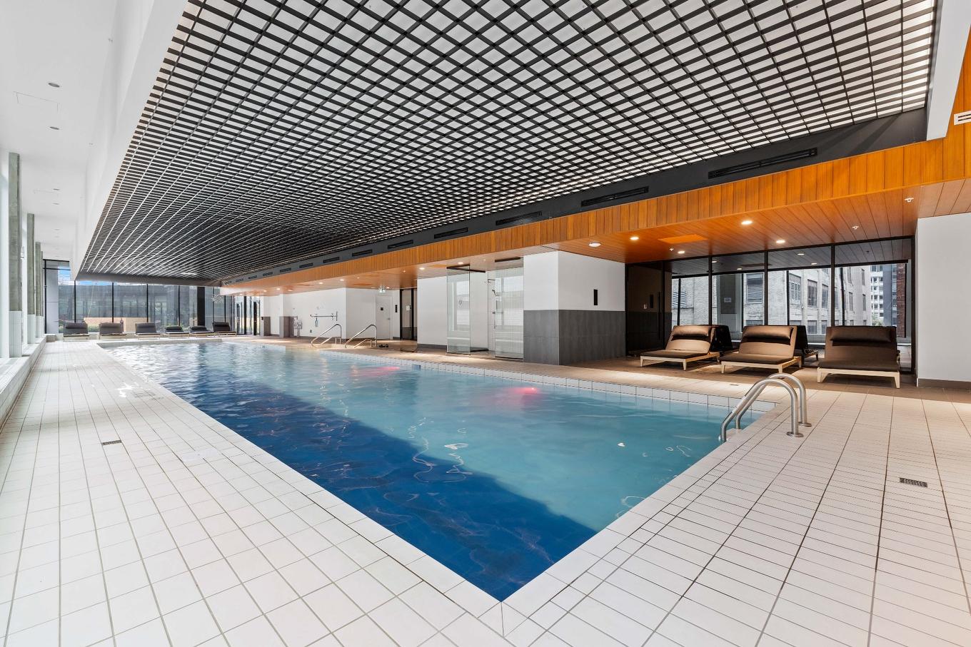 Pool - 4916-1210 Rue Jeanne-Mance, Montréal (Ville-Marie), QC - Indoor Photo Showing Other Room With In Ground Pool