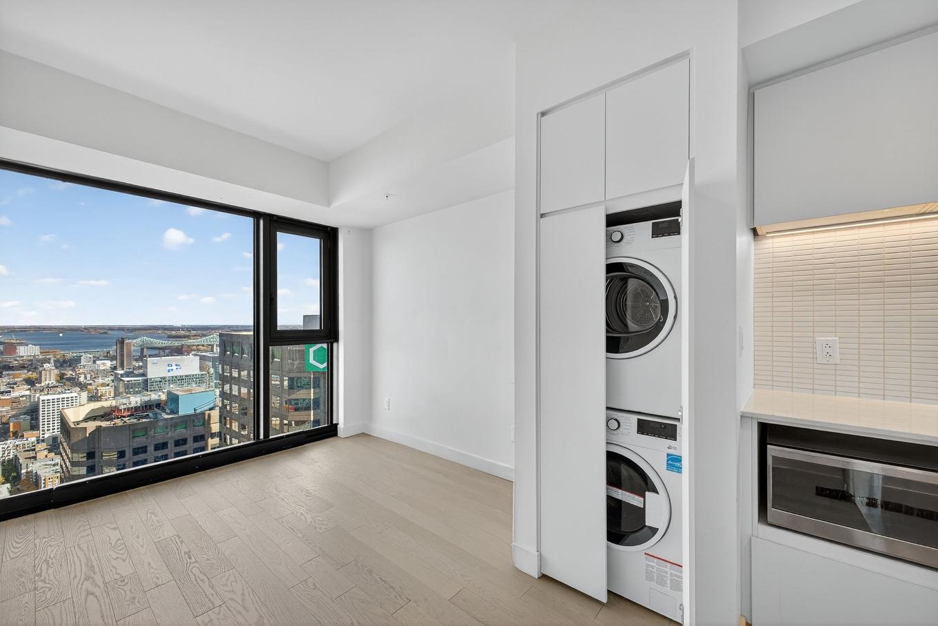 Overall view - 4916-1210 Rue Jeanne-Mance, Montréal (Ville-Marie), QC - Indoor Photo Showing Laundry Room