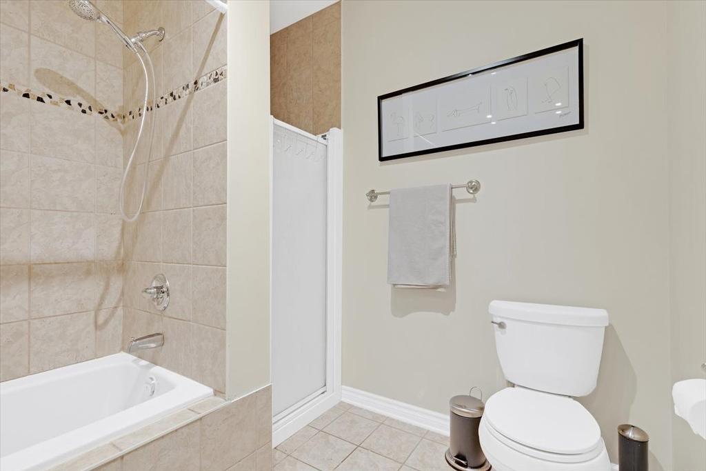 Salle de bains attenante à la CCP - 201-320 Rue Sherbrooke O., Montréal (Ville-Marie), QC - Indoor Photo Showing Bathroom