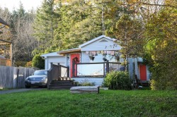 5557 Horne St Union Bay, BC V0R 3B0