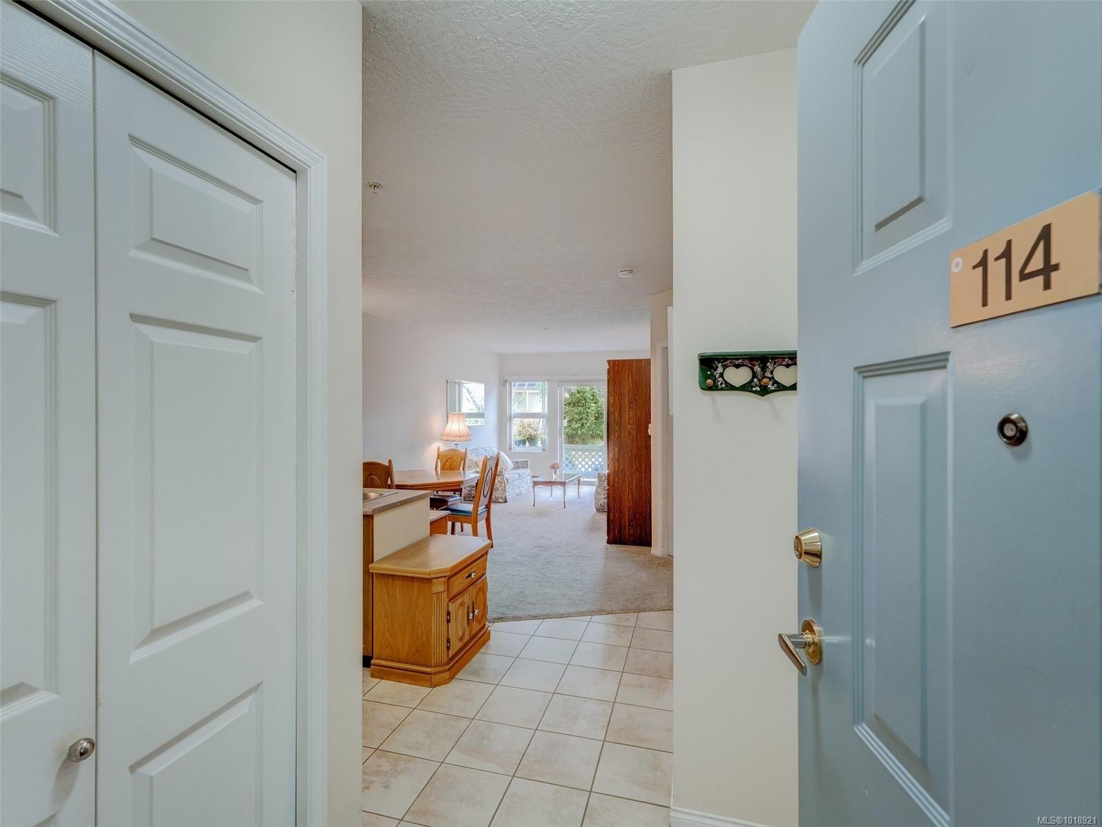 114-1485 Garnet Rd, Saanich, BC - Indoor Photo Showing Other Room