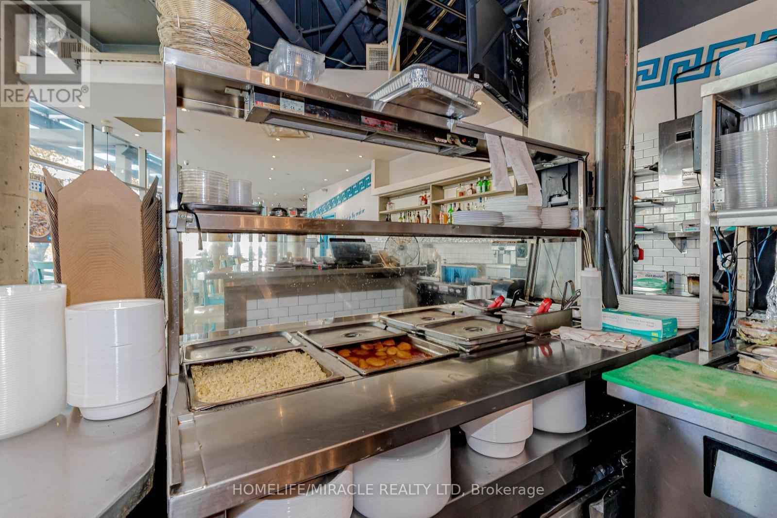 333 Bremner Boulevard, Toronto, ON