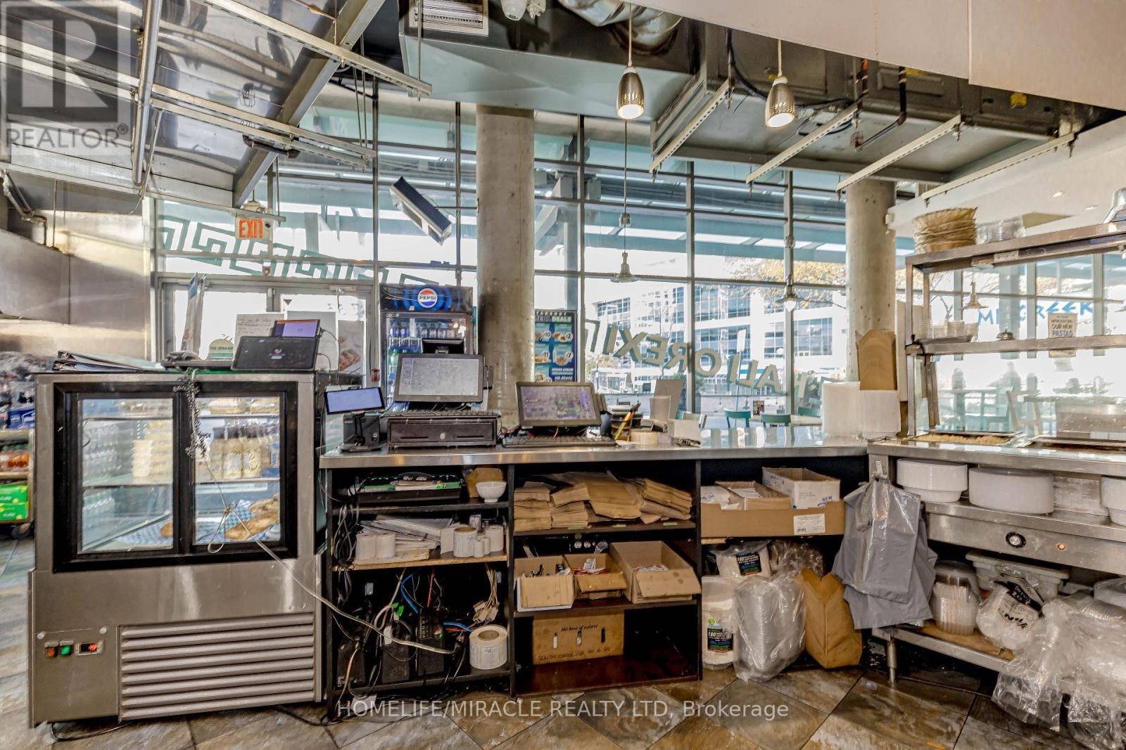 333 Bremner Boulevard, Toronto, ON