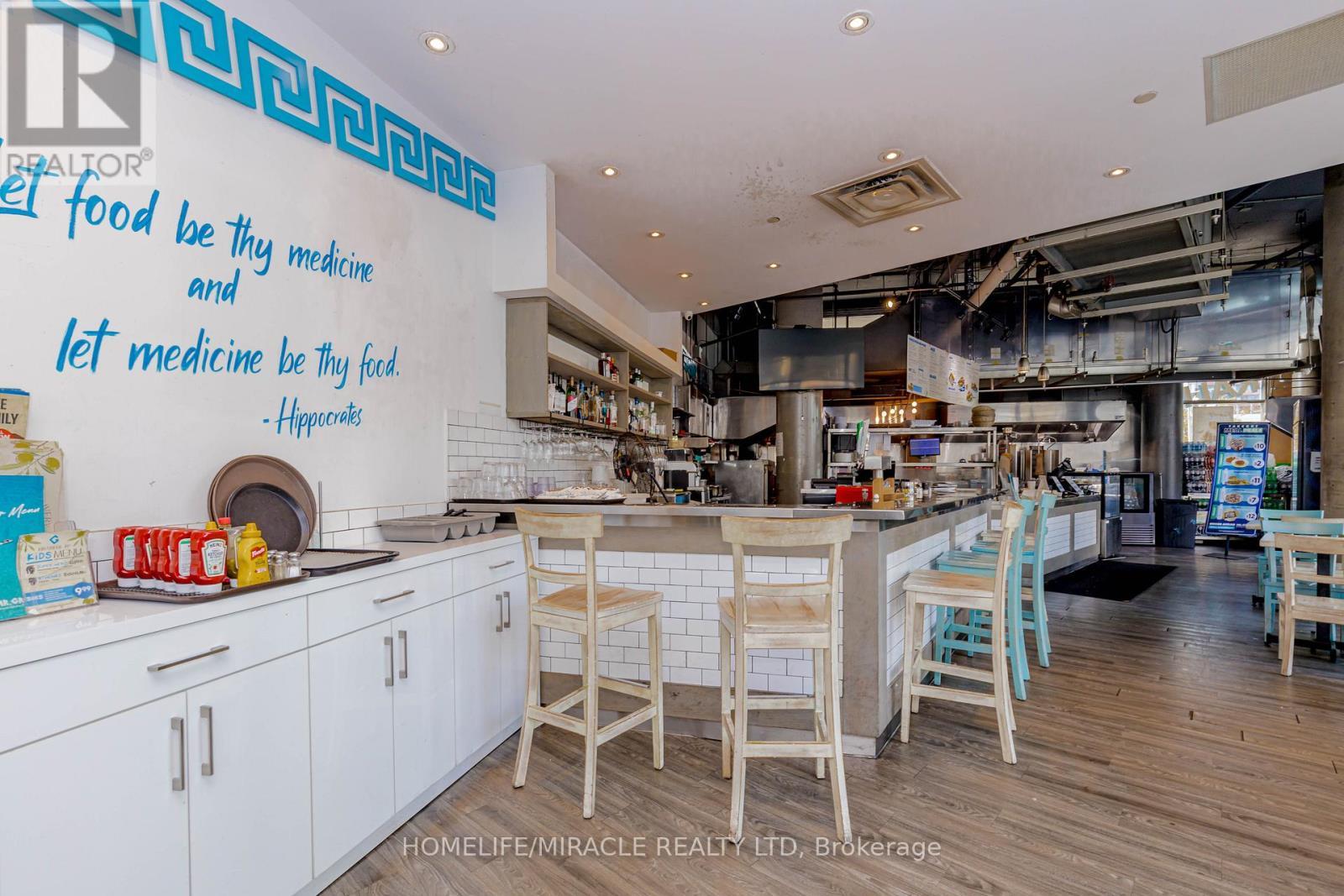 333 Bremner Boulevard, Toronto, ON