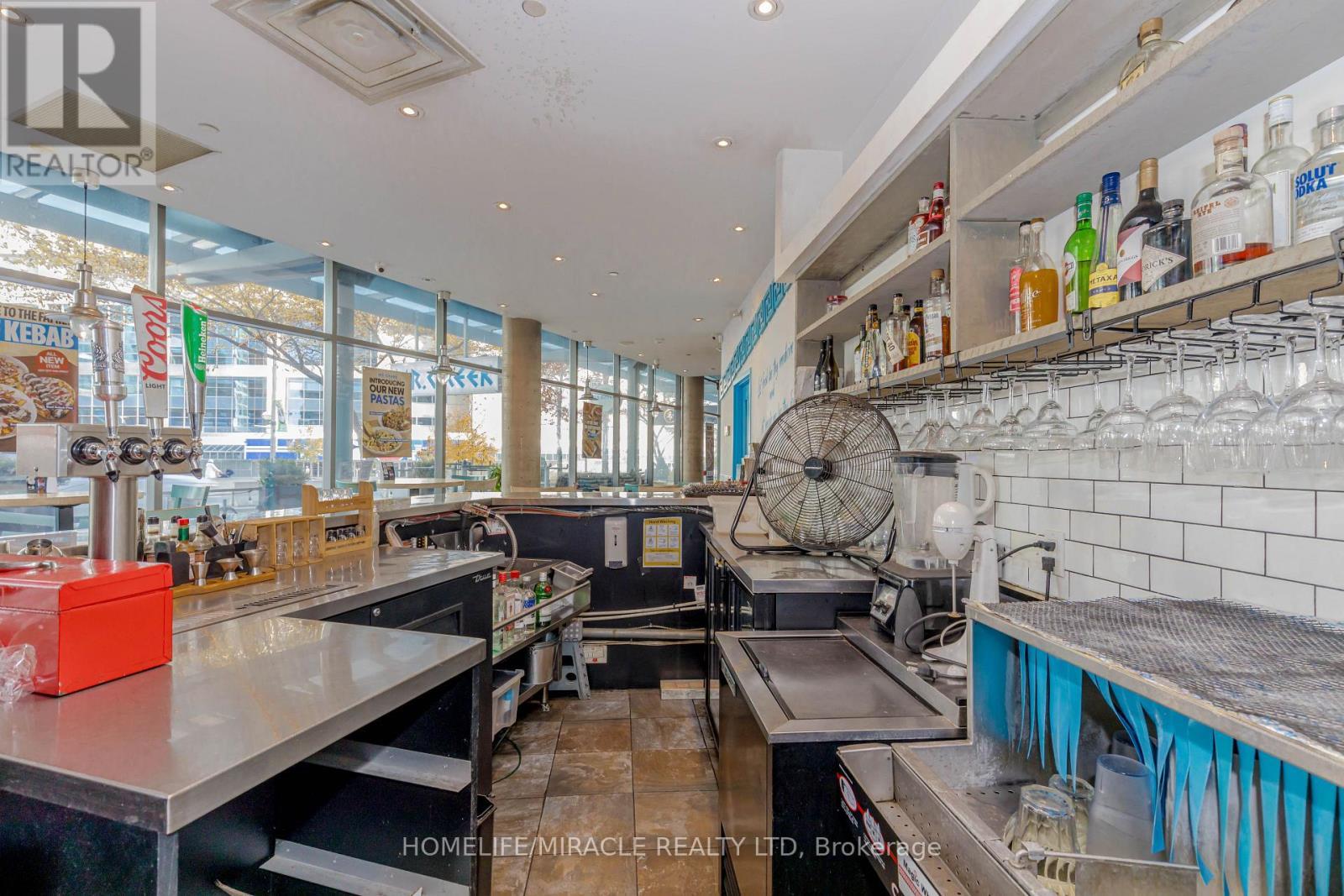 333 Bremner Boulevard, Toronto, ON