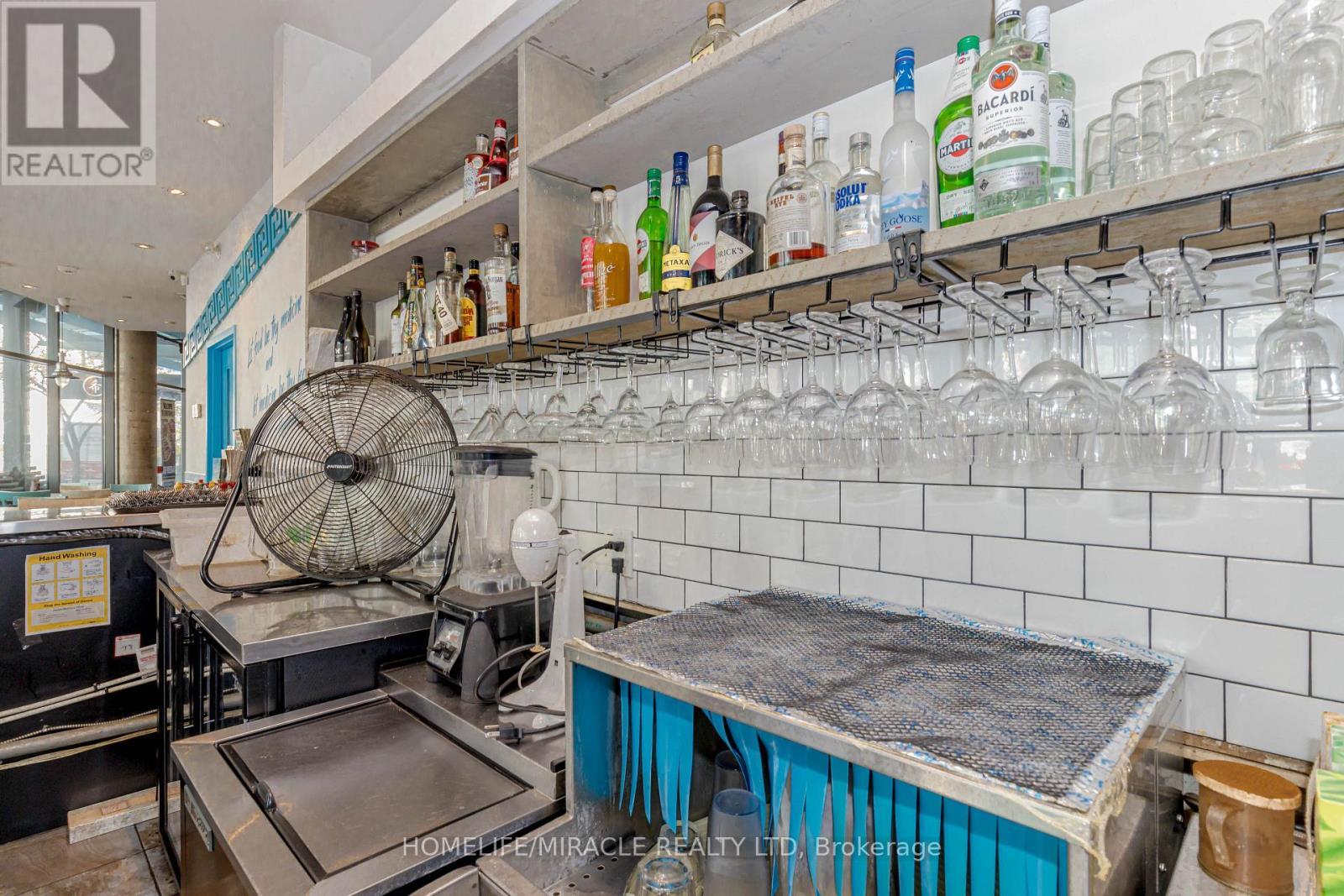 333 Bremner Boulevard, Toronto, ON