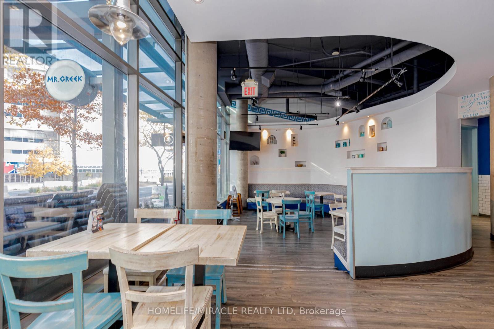 333 Bremner Boulevard, Toronto, ON