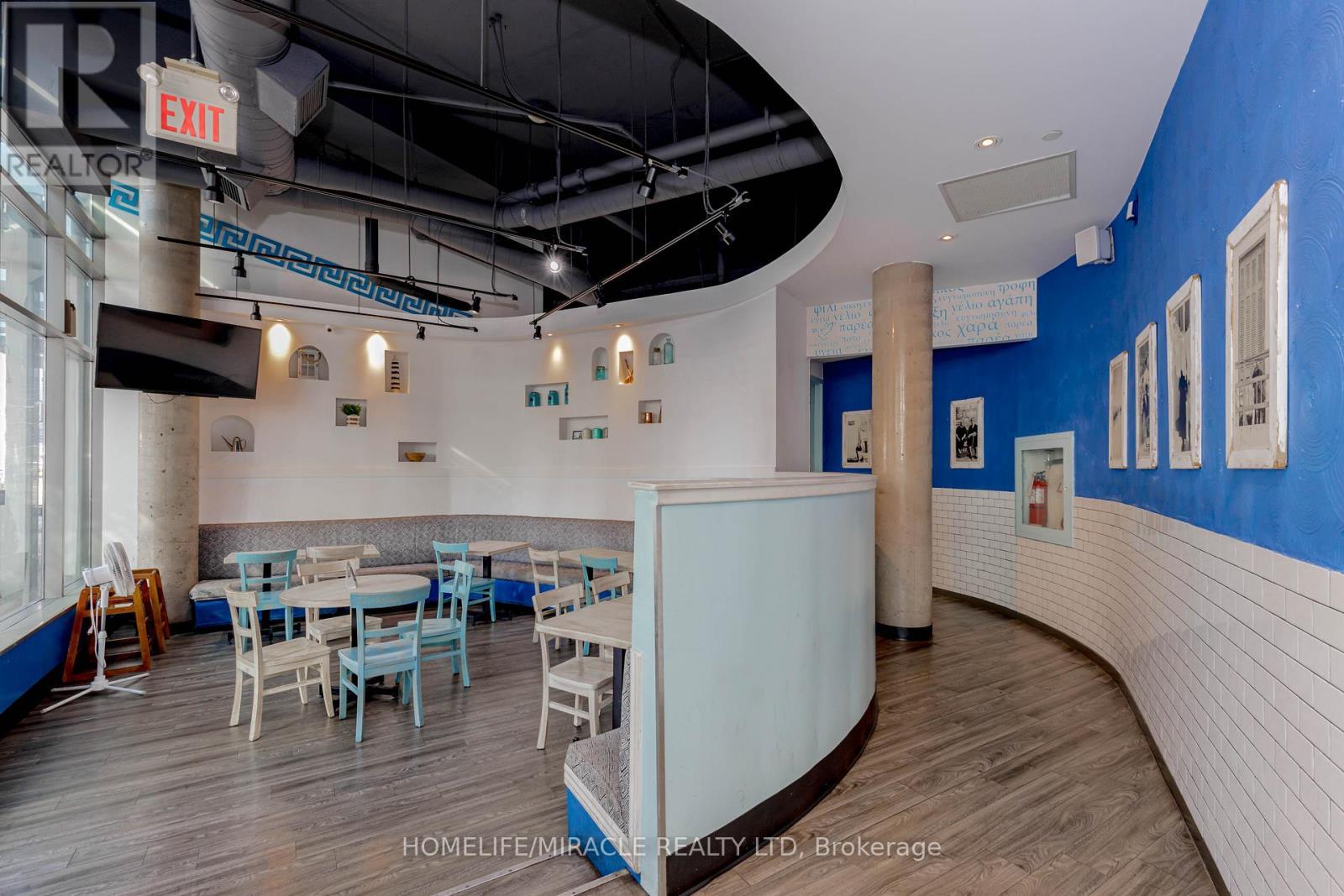 333 Bremner Boulevard, Toronto, ON