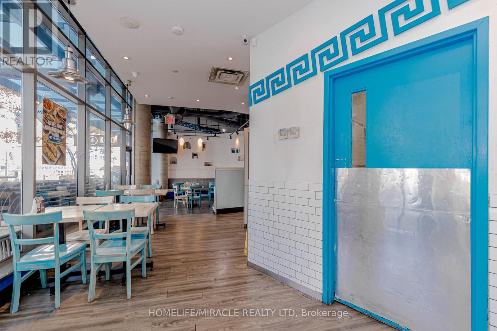 333 Bremner Boulevard, Toronto, ON