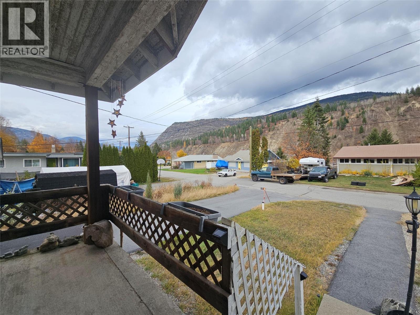 420 3Rd Avenue, Rivervale, BC - Outdoor With View