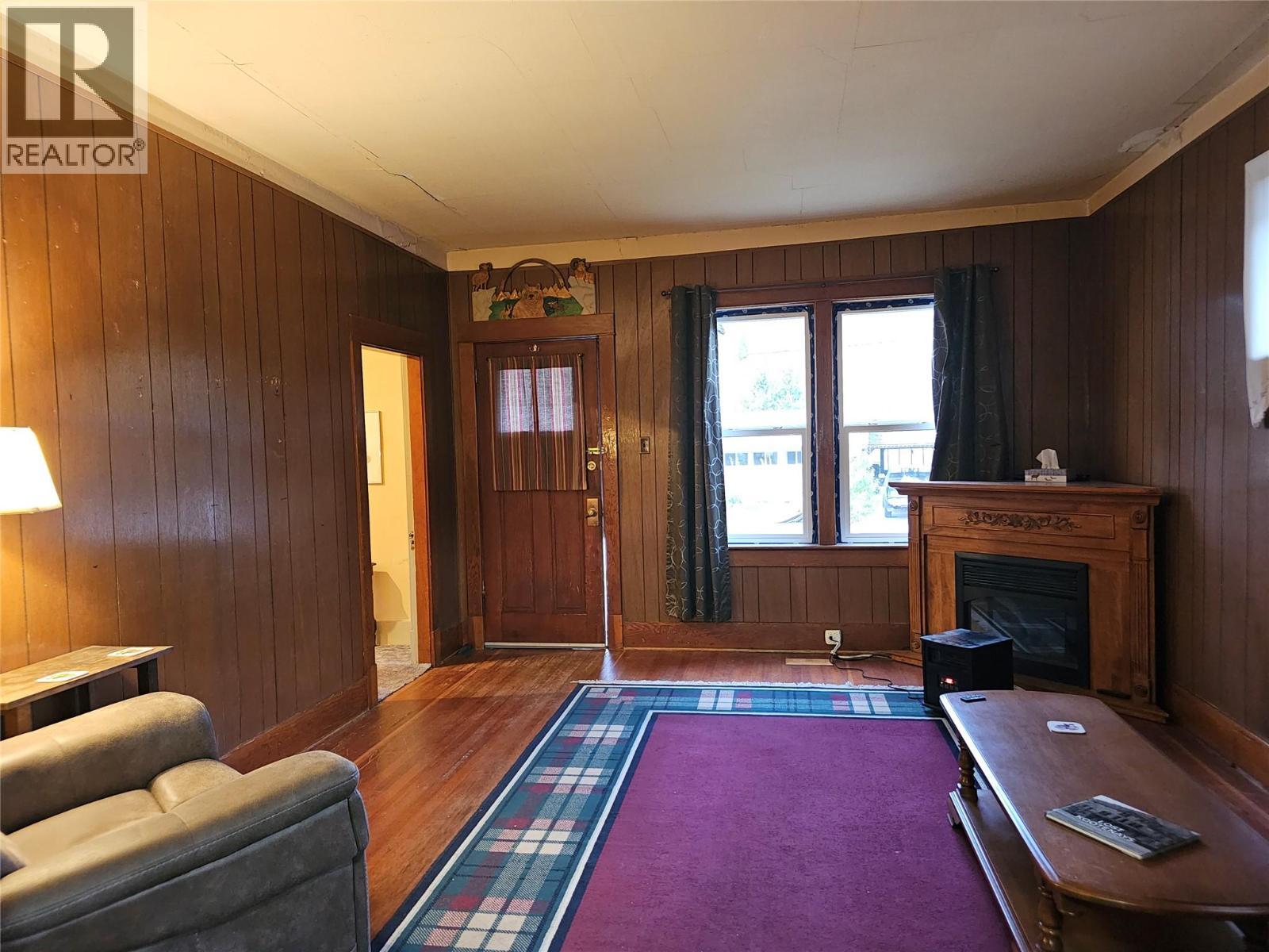 420 3Rd Avenue, Rivervale, BC - Indoor Photo Showing Other Room