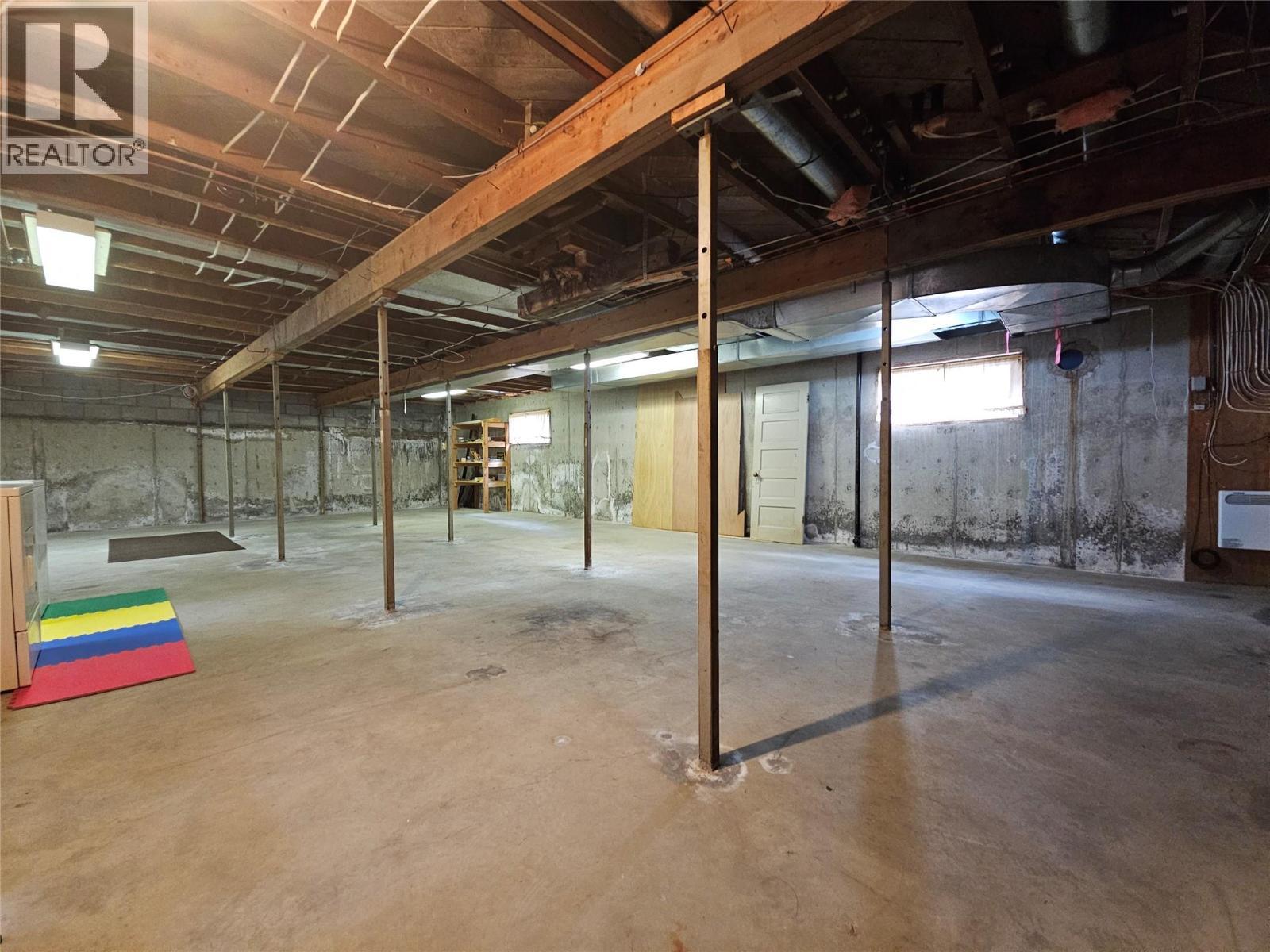 420 3Rd Avenue, Rivervale, BC - Indoor Photo Showing Basement