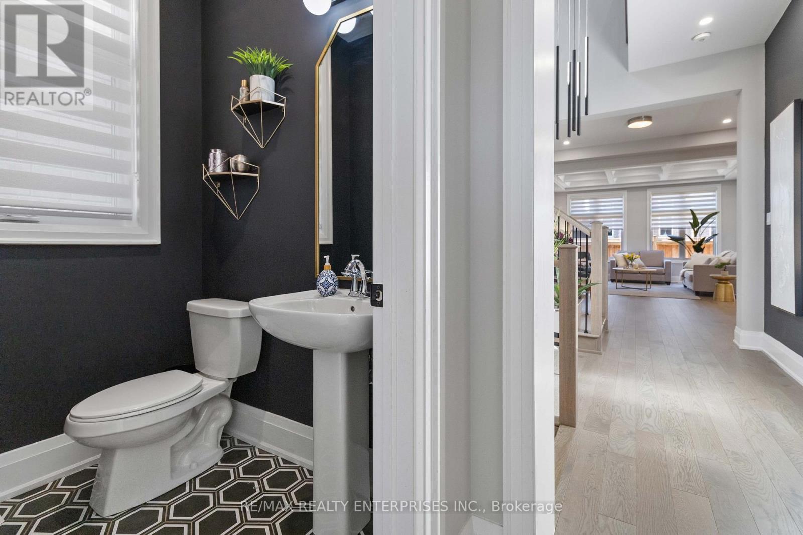 1437 Lakeport Crescent, Oakville, ON - Indoor Photo Showing Bathroom