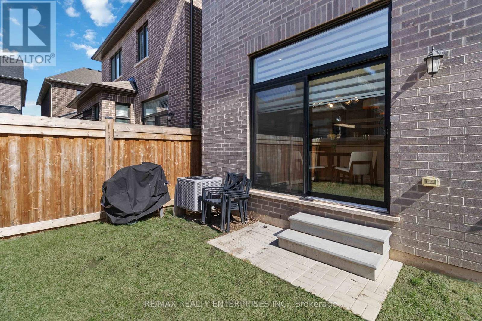 1437 Lakeport Crescent, Oakville, ON - Outdoor