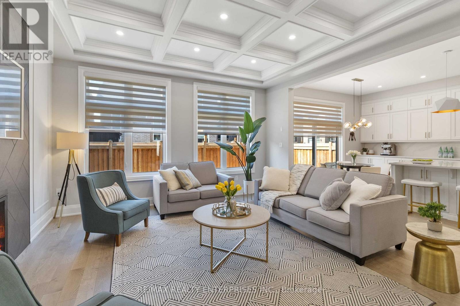 1437 Lakeport Crescent, Oakville, ON - Indoor Photo Showing Living Room