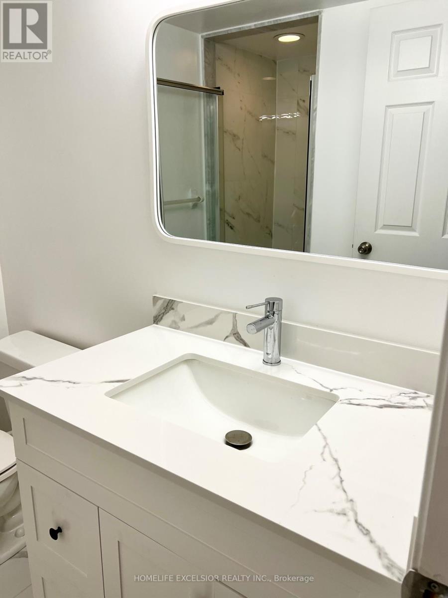 1205 - 30 Harrison Garden Boulevard, Toronto, ON - Indoor Photo Showing Bathroom