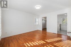 Walk-in Closet & Ensuite -