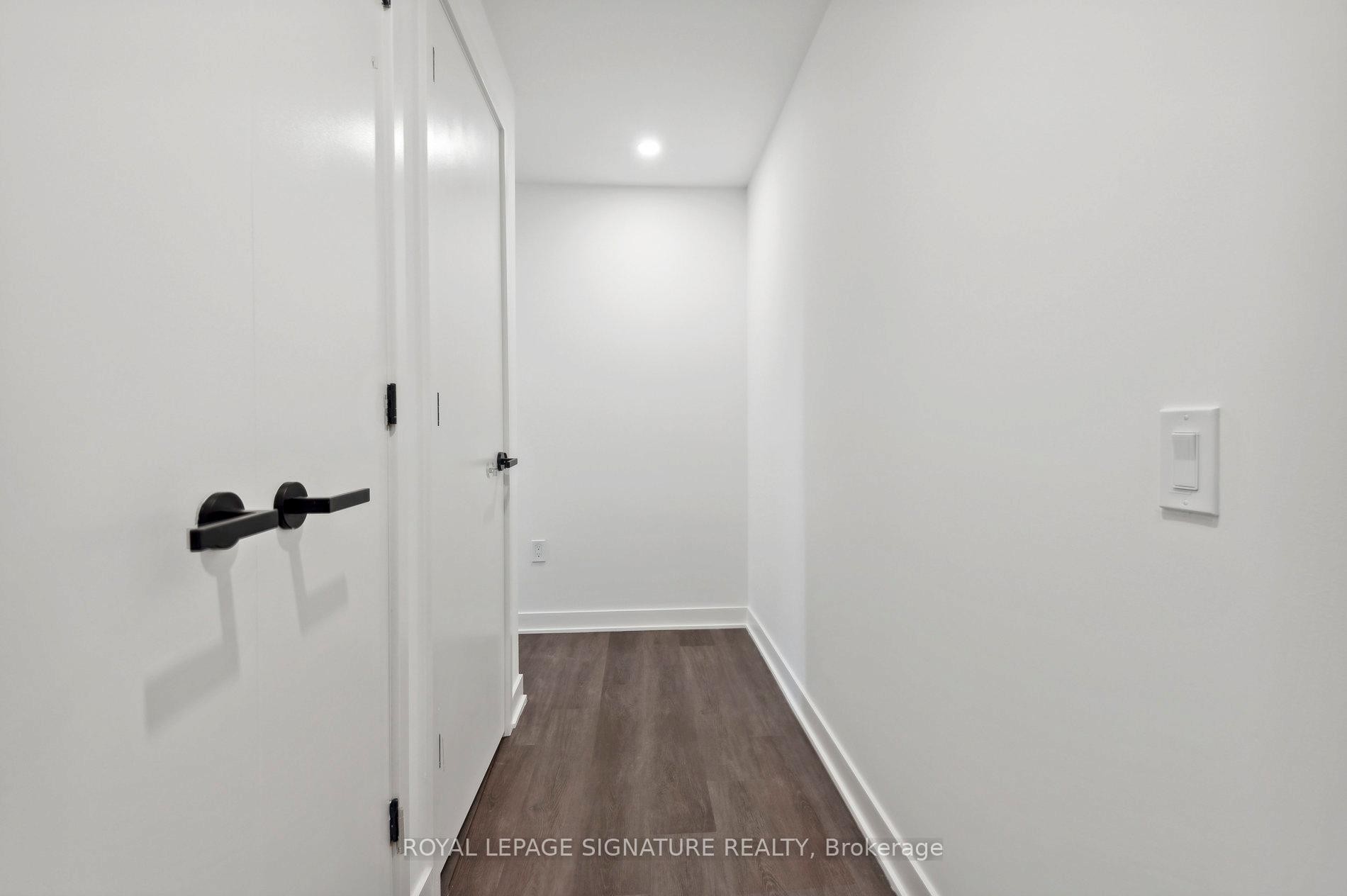 3703-55 Charles Street E, Toronto, ON - Indoor Photo Showing Other Room