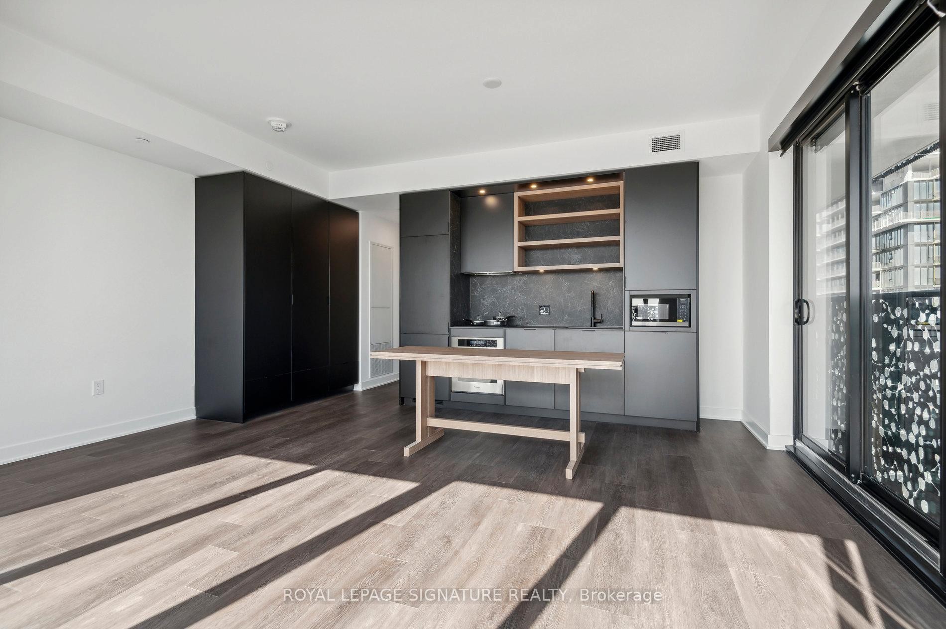 3703-55 Charles Street E, Toronto, ON - Indoor Photo Showing Other Room